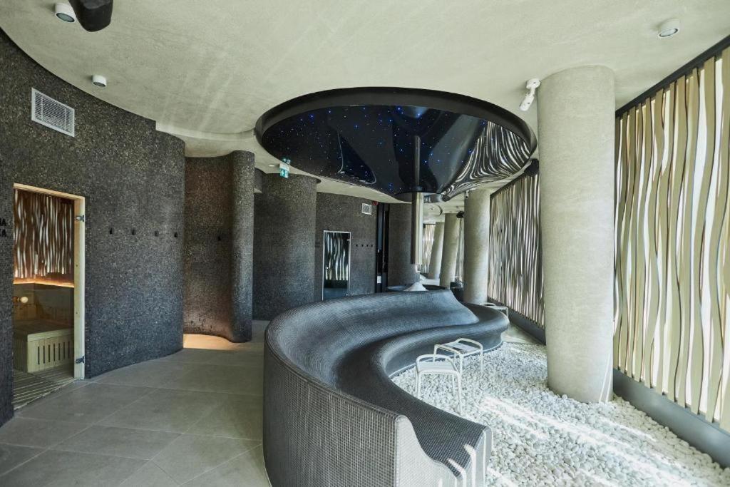 Wave Beachfront Family Apartment مينززدرويه المظهر الخارجي الصورة